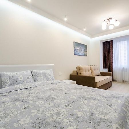 Artal Apartment On Obolonsky Avenue 31 Kiev Exterior foto