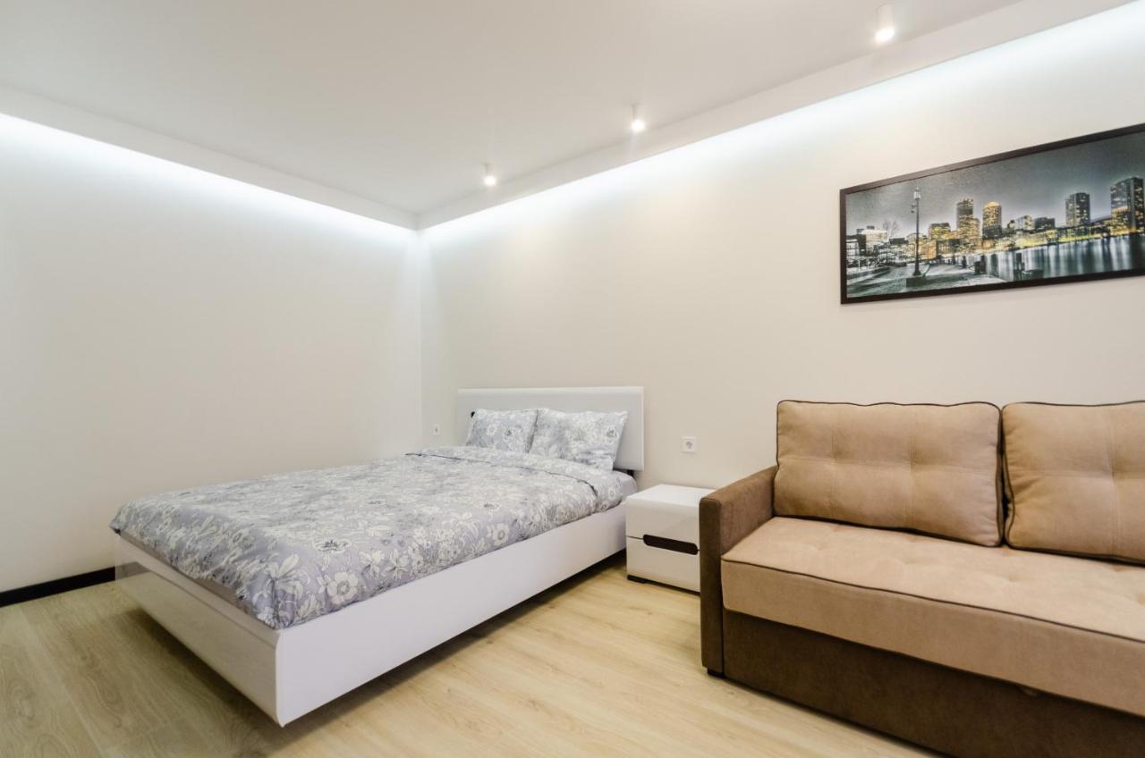 Artal Apartment On Obolonsky Avenue 31 Kiev Exterior foto